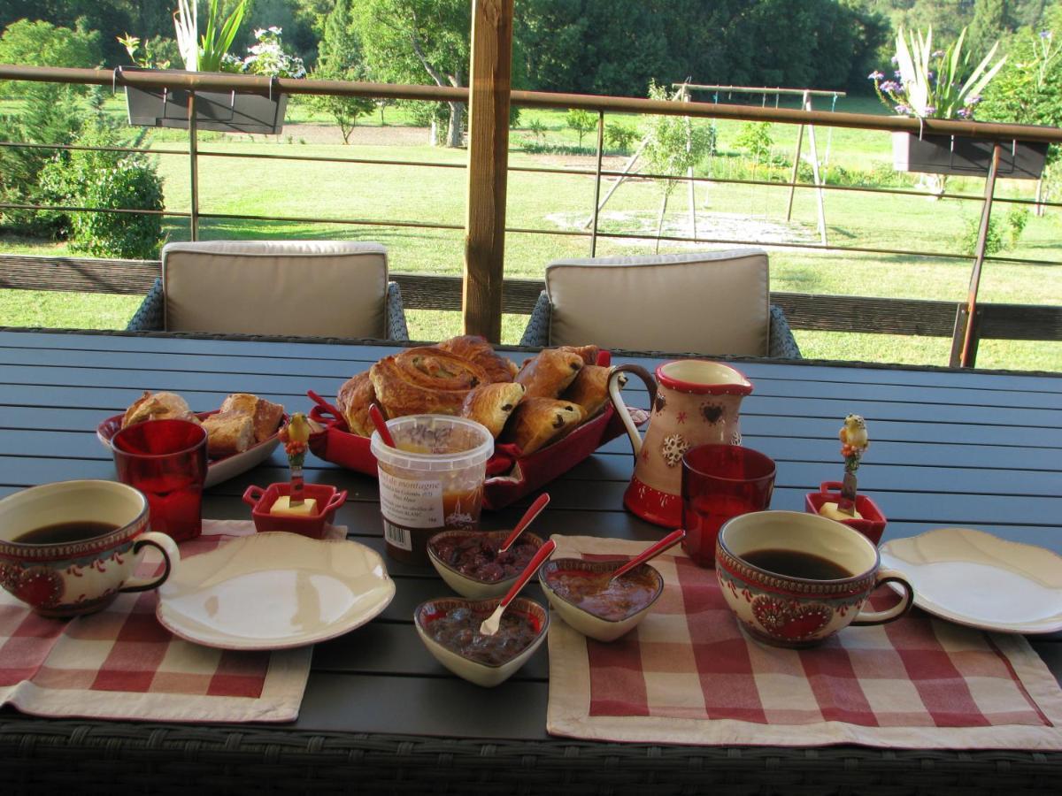 Le Petit Nid Douillet Bed & Breakfast Trescleoux Exterior photo